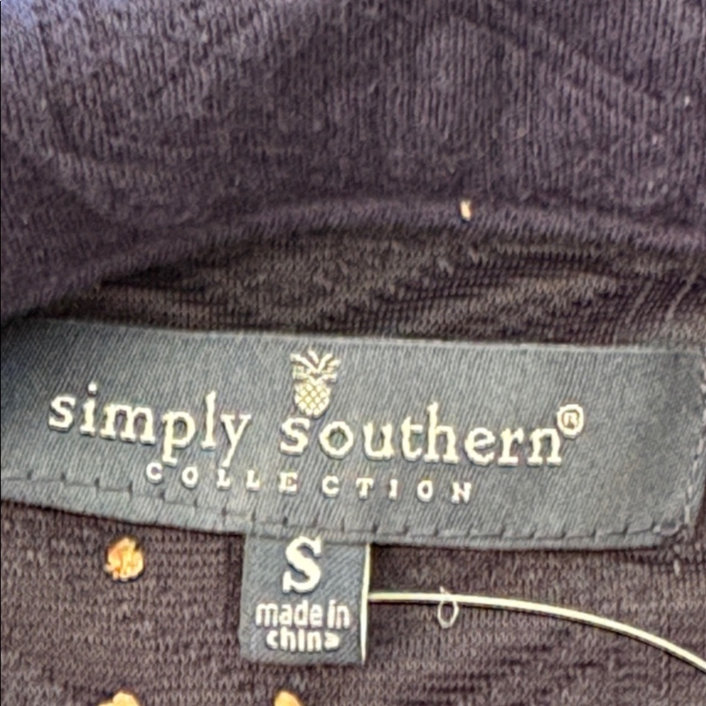 Simply southern Navy Quilted Top with Pearl Details size small new tags - Picture 5 of 9
